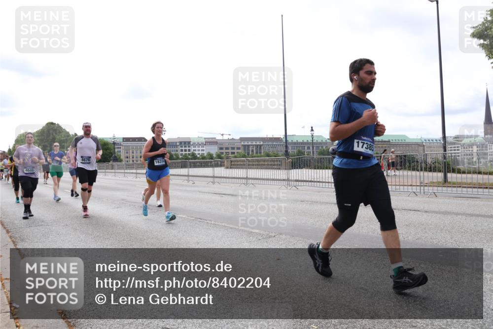 29.06.2025 - hella hamburg halbmarathon Lena Gebhardt http://msf.ph/oto/8402204 29.06.2025 10:23:54 Lombardsbrücke 4646, 15739, 8676, 18314, 17385, 1048, 1304, 1389, 1444, 1545, 2125, 2489, 3013, 3185, 3579, 4122, 4391, 4597, 4646, 4990, 4993, 5039, 5055, 5160, 5258, 5260, 5358, 5406, 5661, 5954, 6747, 7013, 7029, 7426, 7920, 8031, 8141, 8149, 8181, 8187, 8502, 8676, 8717, 9217, 9603, 9715, 10649, 11044, 11300, 11306, 11347, 11415, 11454, 11793, 12874, 13149, 14510, 14512, 14521, 15709, 15739, 15853, 16185, 16251, 17199 meine-sportfotos.de