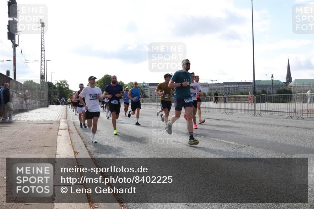 29.06.2025 - hella hamburg halbmarathon Lena Gebhardt http://msf.ph/oto/8402225 29.06.2025 09:49:08 Lombardsbrücke 13064, 1603, 16400, 1447, 1042, 1571, 1600, 1603, 2044, 2262, 2707, 2745, 2797, 2849, 2980, 3014, 3116, 3547, 4062, 4381, 4766, 5003, 5050, 5124, 5307, 5648, 5889, 6037, 6047, 6149, 6771, 6993, 7109, 7310, 7482, 7743, 7981, 8002, 8121, 8358, 8571, 9640, 9643, 10190, 10369, 10451, 10738, 10877, 11106, 11177, 11423, 11447, 11952, 12044, 12088, 12091, 12098, 12168, 12739, 13064, 13137, 13158, 13190, 13372, 13755, 13900, 13940, 14075, 14311, 14603 meine-sportfotos.de