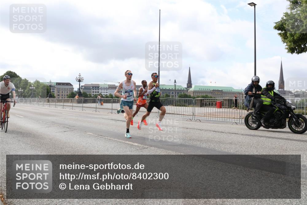 29.06.2025 - hella hamburg halbmarathon Lena Gebhardt http://msf.ph/oto/8402300 29.06.2025 09:31:13 Lombardsbrücke 1, 4, 5, 6, 7, 10, 11, 13, 16, 22, 23, 25, 59 meine-sportfotos.de