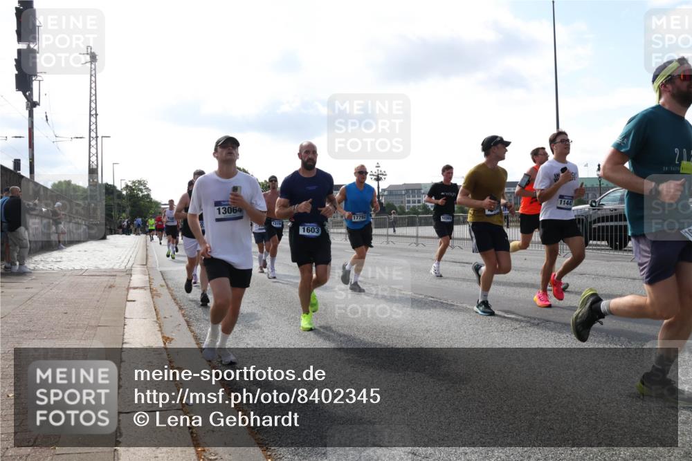 29.06.2025 - hella hamburg halbmarathon Lena Gebhardt http://msf.ph/oto/8402345 29.06.2025 09:49:08 Lombardsbrücke 13064, 17792, 13190, 1603, 1144, 21, 29, 1042, 1571, 1600, 1603, 2044, 2262, 2707, 2745, 2797, 2849, 2980, 3014, 3116, 3547, 4062, 4381, 4766, 5003, 5050, 5124, 5307, 5648, 5889, 6037, 6047, 6149, 6771, 6993, 7109, 7310, 7482, 7743, 7981, 8002, 8121, 8358, 8571, 9640, 9643, 10190, 10369, 10451, 10738, 10877, 11106, 11177, 11423, 11447, 11952, 12044, 12088, 12091, 12098, 12168, 12739, 13064, 13137, 13158, 13190, 13372, 13755, 13900, 13940, 14075, 14311, 14603 meine-sportfotos.de