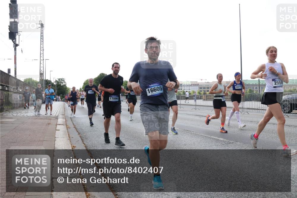29.06.2025 - hella hamburg halbmarathon Lena Gebhardt http://msf.ph/oto/8402407 29.06.2025 10:03:26 Lombardsbrücke 1450, 17096, 9453, 16605, 12212, 2594, 1114, 1135, 1138, 1161, 1414, 1450, 1482, 1885, 2594, 2619, 2683, 2759, 2780, 2782, 2810, 3572, 4307, 4511, 4613, 5384, 5396, 5464, 6208, 6217, 6391, 6453, 7210, 7211, 7277, 7278, 7279, 7290, 7706, 7935, 8484, 8614, 9439, 9453, 10389, 10824, 11556, 12169, 12177, 12211, 12212, 12377, 12422, 12843, 13036, 13474, 13664, 13732, 13793, 13857, 13874, 13976, 15539, 15643, 15859, 16371, 17226, 17550, 18028 meine-sportfotos.de