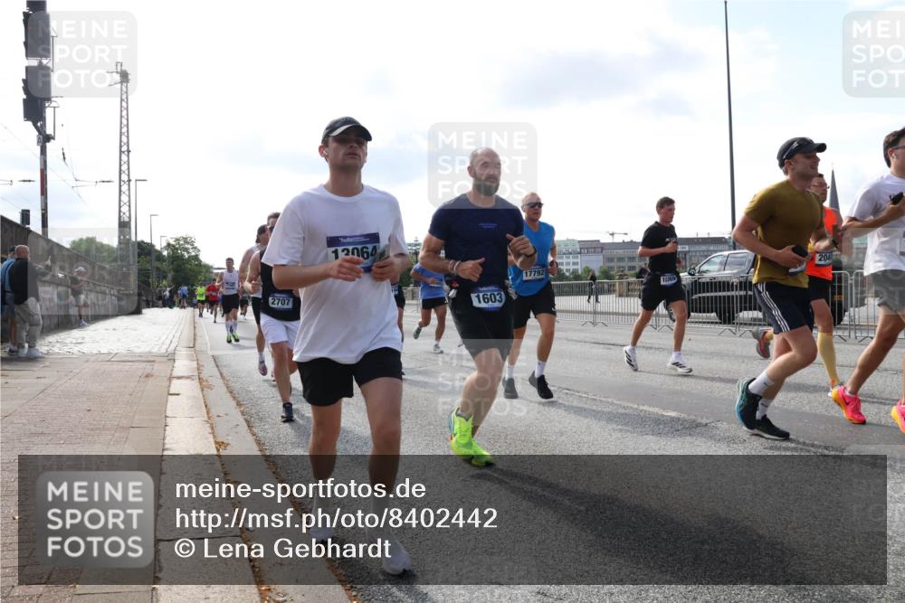 29.06.2025 - hella hamburg halbmarathon Lena Gebhardt http://msf.ph/oto/8402442 29.06.2025 09:49:09 Lombardsbrücke 2707, 12064, 19, 1603, 17792, 204, 10369, 1042, 1571, 1600, 1603, 2044, 2262, 2707, 2745, 2797, 2849, 2980, 3014, 3116, 3547, 4062, 4381, 4766, 5003, 5050, 5124, 5307, 5648, 5889, 6037, 6047, 6149, 6771, 6993, 7109, 7310, 7482, 7743, 7981, 8002, 8121, 8358, 8571, 9640, 9643, 10190, 10369, 10451, 10738, 10877, 11106, 11177, 11423, 11447, 11952, 12044, 12088, 12091, 12098, 12168, 12739, 13064, 13137, 13158, 13190, 13372, 13755, 13900, 13940, 14075, 14311, 14603, 14667 meine-sportfotos.de