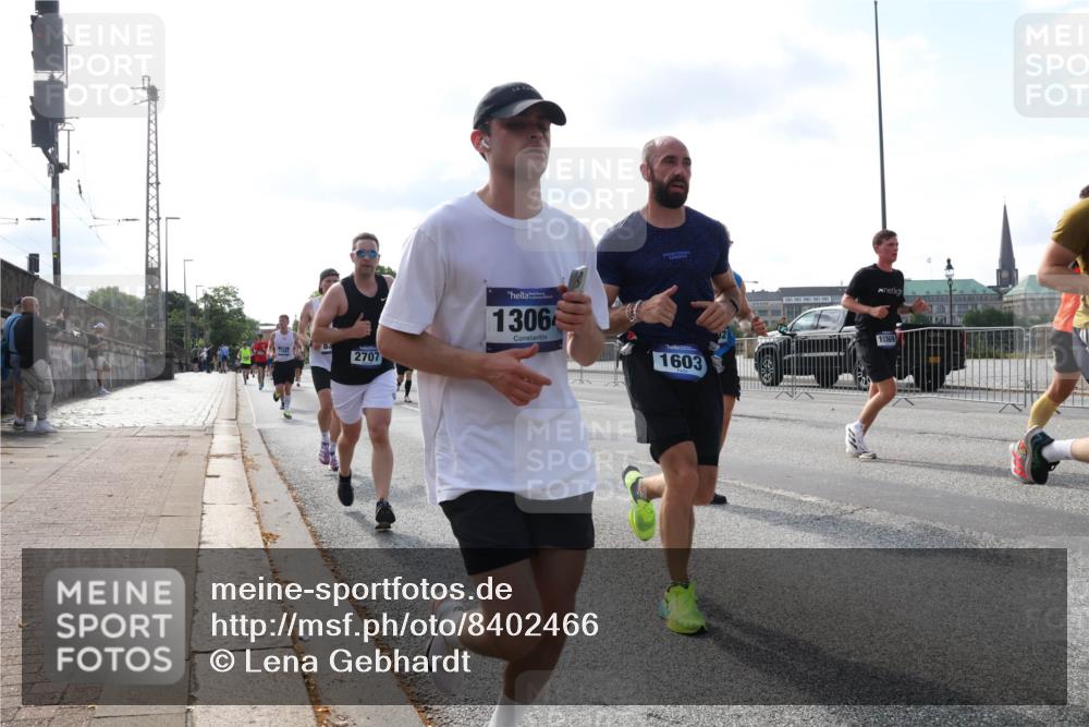 29.06.2025 - hella hamburg halbmarathon Lena Gebhardt http://msf.ph/oto/8402466 29.06.2025 09:49:09 Lombardsbrücke 2707, 1306, 1603, 10250, 1042, 1571, 1600, 1603, 2044, 2262, 2707, 2745, 2797, 2849, 2980, 3014, 3116, 3547, 4062, 4381, 4766, 5003, 5050, 5124, 5307, 5648, 5889, 6037, 6047, 6149, 6771, 6993, 7109, 7310, 7482, 7743, 7981, 8002, 8121, 8358, 8571, 9640, 9643, 10190, 10369, 10451, 10738, 10877, 11106, 11177, 11423, 11447, 11952, 12044, 12088, 12091, 12098, 12168, 12739, 13064, 13137, 13158, 13190, 13372, 13755, 13900, 13940, 14075, 14311, 14603, 14667 meine-sportfotos.de