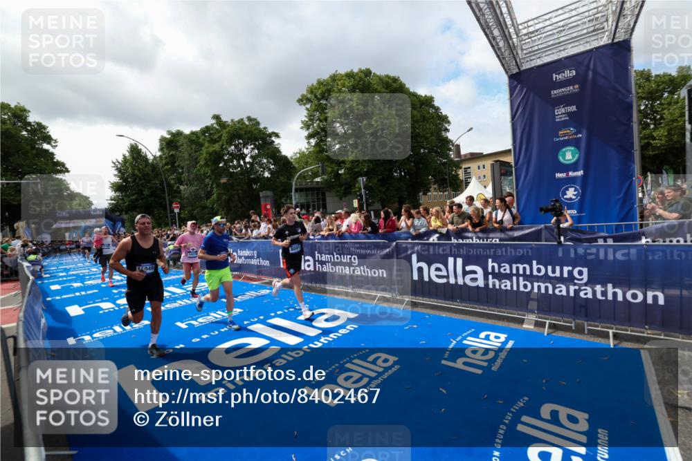29.06.2025 - hella hamburg halbmarathon Zöllner http://msf.ph/oto/8402467 29.06.2025 10:38:10 Ziel 8091, 9944, 11049, 14274, 15382, 17623, 18986 meine-sportfotos.de