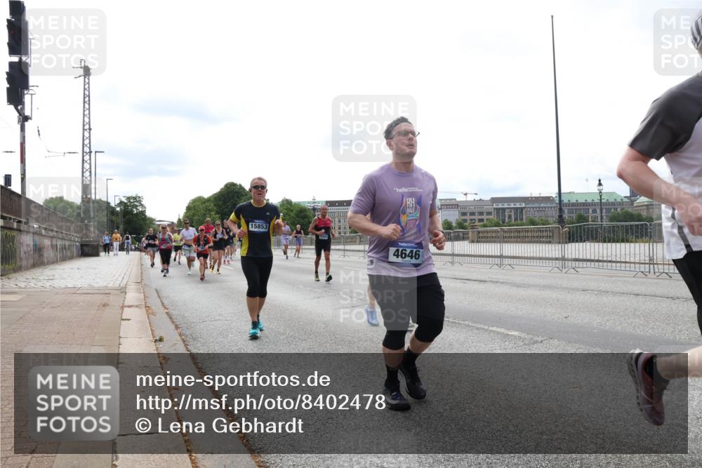 29.06.2025 - hella hamburg halbmarathon Lena Gebhardt http://msf.ph/oto/8402478 29.06.2025 10:23:57 Lombardsbrücke 15853, 454, 4646, 1005, 1009, 1048, 1304, 1389, 1444, 1545, 2125, 2489, 3013, 3185, 3285, 3579, 4122, 4391, 4597, 4646, 4684, 4990, 4993, 5039, 5055, 5160, 5258, 5260, 5358, 5406, 5661, 5954, 6747, 7013, 7029, 7426, 7920, 8031, 8141, 8149, 8181, 8187, 8502, 8676, 8717, 9217, 9603, 9715, 10649, 11044, 11300, 11306, 11347, 11415, 11454, 11793, 13149, 14521, 15709, 15739, 15853, 16185, 16251, 17199 meine-sportfotos.de