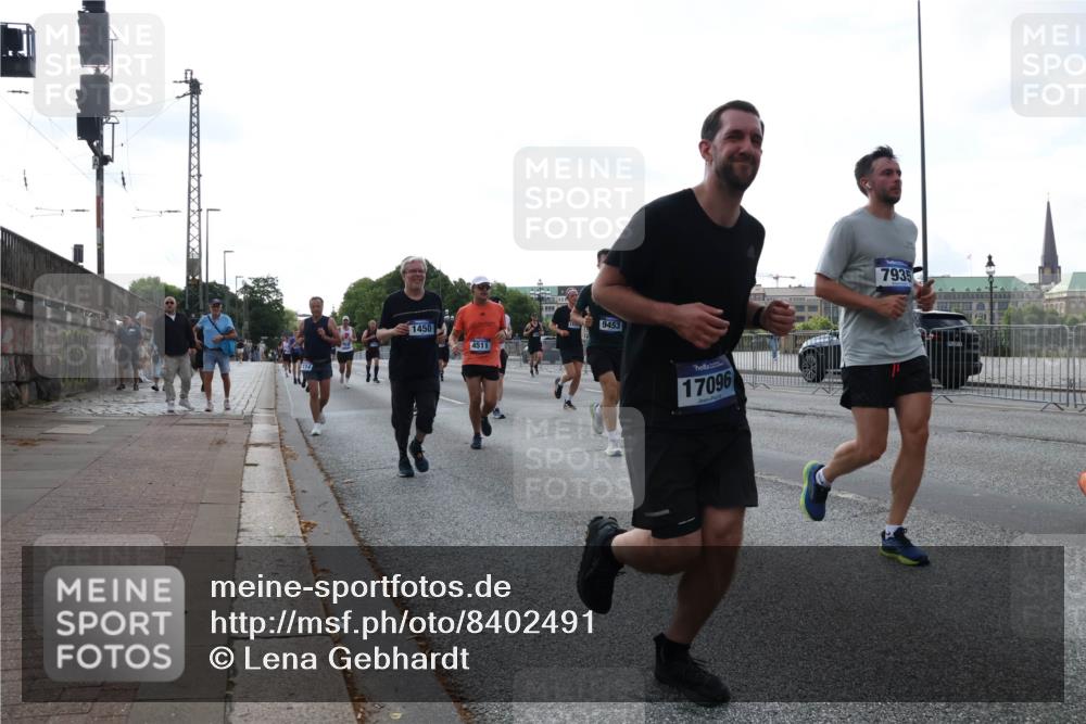 29.06.2025 - hella hamburg halbmarathon Lena Gebhardt http://msf.ph/oto/8402491 29.06.2025 10:03:27 Lombardsbrücke 1450, 4511, 9453, 17096, 7935, 1114, 1135, 1138, 1161, 1414, 1450, 1482, 1885, 2277, 2594, 2619, 2683, 2759, 2780, 2782, 2810, 3572, 4307, 4511, 4613, 5384, 5396, 5464, 6208, 6217, 6391, 6453, 7210, 7211, 7277, 7278, 7279, 7290, 7706, 7935, 8484, 8614, 9439, 9453, 10389, 10824, 11402, 11556, 12169, 12177, 12211, 12212, 12377, 12422, 12843, 13036, 13474, 13664, 13732, 13793, 13857, 13874, 13976, 15539, 15643, 15859, 16371, 16621, 17226, 17550, 18028 meine-sportfotos.de
