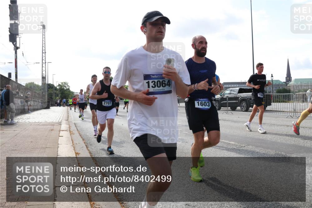 29.06.2025 - hella hamburg halbmarathon Lena Gebhardt http://msf.ph/oto/8402499 29.06.2025 09:49:09 Lombardsbrücke 2707, 13064, 1603, 10369, 1042, 1571, 1600, 1603, 2044, 2262, 2707, 2745, 2797, 2849, 2980, 3014, 3116, 3547, 4062, 4381, 4766, 5003, 5050, 5124, 5307, 5648, 5889, 6037, 6047, 6149, 6771, 6993, 7109, 7310, 7482, 7743, 7981, 8002, 8121, 8358, 8571, 9640, 9643, 10190, 10369, 10451, 10738, 10877, 11106, 11177, 11423, 11447, 11952, 12044, 12088, 12091, 12098, 12168, 12739, 13064, 13137, 13158, 13190, 13372, 13755, 13900, 13940, 14075, 14311, 14603, 14667 meine-sportfotos.de