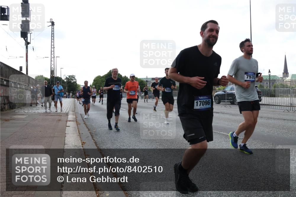 29.06.2025 - hella hamburg halbmarathon Lena Gebhardt http://msf.ph/oto/8402510 29.06.2025 10:03:27 Lombardsbrücke 1450, 4511, 9453, 17096, 7935, 1114, 1135, 1138, 1161, 1414, 1450, 1482, 1885, 2277, 2594, 2619, 2683, 2759, 2780, 2782, 2810, 3572, 4307, 4511, 4613, 5384, 5396, 5464, 6208, 6217, 6391, 6453, 7210, 7211, 7277, 7278, 7279, 7290, 7706, 7935, 8484, 8614, 9439, 9453, 10389, 10824, 11402, 11556, 12169, 12177, 12211, 12212, 12377, 12422, 12843, 13036, 13474, 13664, 13732, 13793, 13857, 13874, 13976, 15539, 15643, 15859, 16371, 16621, 17226, 17550, 18028 meine-sportfotos.de
