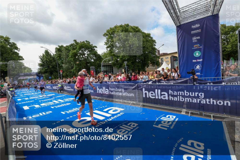 29.06.2025 - hella hamburg halbmarathon Zöllner http://msf.ph/oto/8402557 29.06.2025 10:38:12 Ziel 5091, 7743, 9944, 14274, 15382, 17623, 18986 meine-sportfotos.de