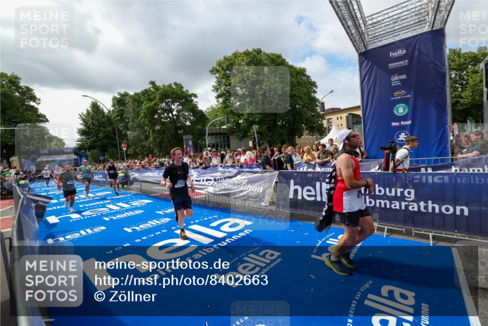 29.06.2025 - hella hamburg halbmarathon Zöllner http://msf.ph/oto/8402663 29.06.2025 10:38:20 Ziel 1042, 1688, 2849, 5091, 6095, 7743, 8002, 14688, 18584 meine-sportfotos.de