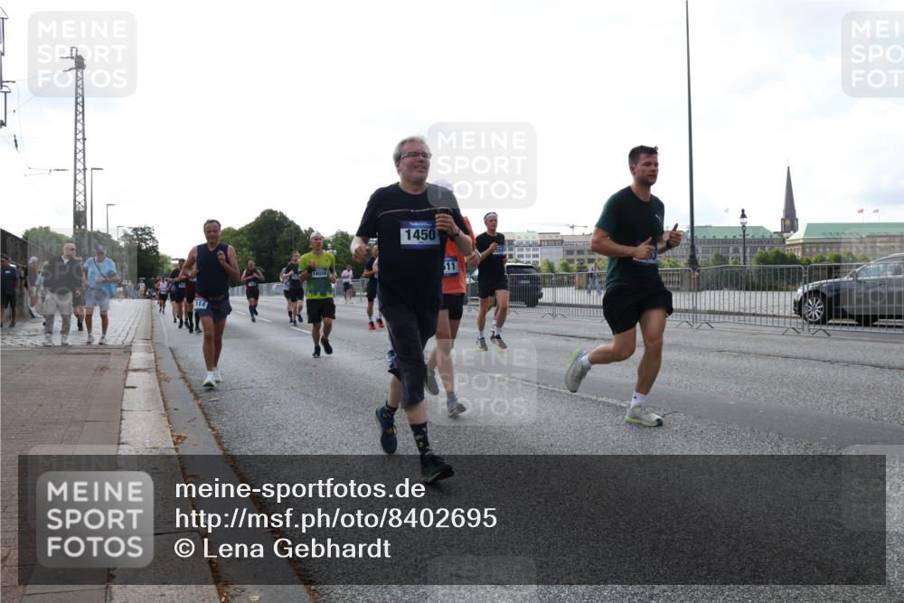 29.06.2025 - hella hamburg halbmarathon Lena Gebhardt http://msf.ph/oto/8402695 29.06.2025 10:03:28 Lombardsbrücke 114, 18028, 1450, 511, 1114, 1135, 1138, 1161, 1414, 1450, 1482, 1885, 2277, 2594, 2619, 2683, 2759, 2780, 2782, 2810, 3572, 4307, 4511, 5384, 5396, 5464, 6208, 6217, 6391, 6453, 7006, 7210, 7211, 7277, 7278, 7279, 7290, 7706, 7935, 8484, 9439, 9453, 10389, 10824, 11402, 11556, 12169, 12177, 12211, 12212, 12377, 12422, 12843, 13036, 13474, 13664, 13732, 13793, 13857, 13874, 13976, 15539, 15643, 15859, 16371, 16621, 17226, 17550, 18028 meine-sportfotos.de