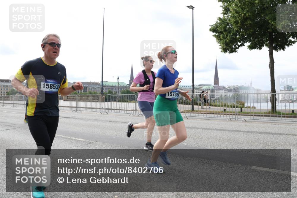 29.06.2025 - hella hamburg halbmarathon Lena Gebhardt http://msf.ph/oto/8402706 29.06.2025 10:23:58 Lombardsbrücke 15853, 15739, 1005, 1009, 1048, 1304, 1389, 1444, 1545, 2125, 2489, 3013, 3185, 3285, 3579, 4122, 4391, 4597, 4646, 4684, 4990, 4993, 5039, 5055, 5160, 5258, 5260, 5358, 5406, 5661, 5954, 6747, 7013, 7029, 7426, 7920, 8031, 8141, 8149, 8181, 8187, 8502, 8676, 8717, 9217, 9603, 9715, 10649, 11044, 11300, 11306, 11347, 11415, 11454, 11793, 13149, 14521, 15709, 15739, 15853, 16185, 16251, 17199 meine-sportfotos.de