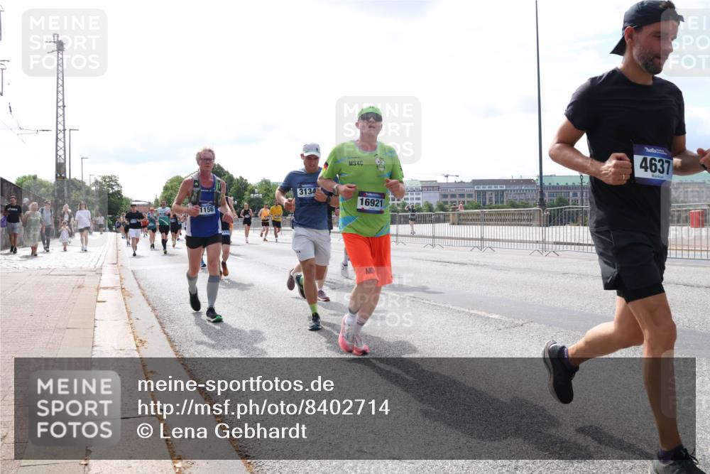 29.06.2025 - hella hamburg halbmarathon Lena Gebhardt http://msf.ph/oto/8402714 29.06.2025 10:16:20 Lombardsbrücke 1156, 332, 4, 3134, 16921, 2, 4637, 1156, 1212, 1244, 1308, 1599, 1651, 2071, 2076, 2165, 2347, 2436, 2803, 2835, 2912, 3030, 3134, 3156, 3167, 3484, 3648, 3687, 4478, 4583, 4637, 4828, 5046, 5294, 5423, 6024, 6488, 7158, 7358, 7753, 7897, 8169, 8274, 8295, 8554, 8597, 8645, 8707, 8746, 8847, 8857, 8885, 9601, 9628, 9664, 9675, 9784, 9802, 9810, 9881, 10076, 10107, 10139, 10141, 10183, 10292, 10844, 10990, 11113, 11303, 11344, 11345, 11478, 11774, 11783, 11818, 12427 meine-sportfotos.de