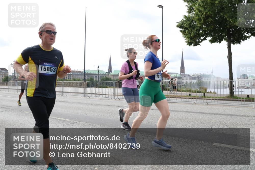 29.06.2025 - hella hamburg halbmarathon Lena Gebhardt http://msf.ph/oto/8402739 29.06.2025 10:23:58 Lombardsbrücke 15853, 15739, 1005, 1009, 1048, 1304, 1389, 1444, 1545, 2125, 2489, 3013, 3185, 3285, 3579, 4122, 4391, 4597, 4646, 4684, 4990, 4993, 5039, 5055, 5160, 5258, 5260, 5358, 5406, 5661, 5954, 6747, 7013, 7029, 7426, 7920, 8031, 8141, 8149, 8181, 8187, 8502, 8676, 8717, 9217, 9603, 9715, 10649, 11044, 11300, 11306, 11347, 11415, 11454, 11793, 13149, 14521, 15709, 15739, 15853, 16185, 16251, 17199 meine-sportfotos.de
