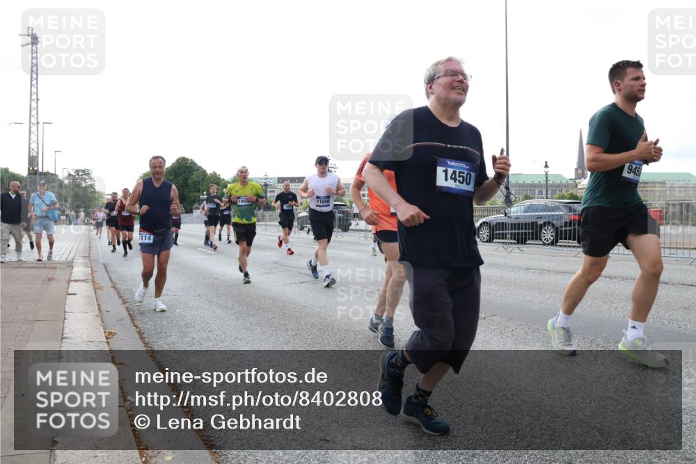 29.06.2025 - hella hamburg halbmarathon Lena Gebhardt http://msf.ph/oto/8402808 29.06.2025 10:03:29 Lombardsbrücke 1114, 1802, 11556, 1450, 945, 1114, 1135, 1138, 1161, 1414, 1450, 1885, 2277, 2594, 2619, 2683, 2759, 2780, 2782, 2810, 3572, 4307, 4511, 5384, 5396, 5464, 6208, 6217, 6391, 6453, 7006, 7210, 7211, 7277, 7278, 7279, 7290, 7706, 7935, 8484, 9439, 9453, 10389, 10824, 11402, 11556, 12169, 12177, 12211, 12212, 12377, 12422, 12843, 13036, 13474, 13664, 13732, 13793, 13857, 13874, 13976, 15539, 15643, 15859, 16371, 16621, 17226, 17550, 18028 meine-sportfotos.de