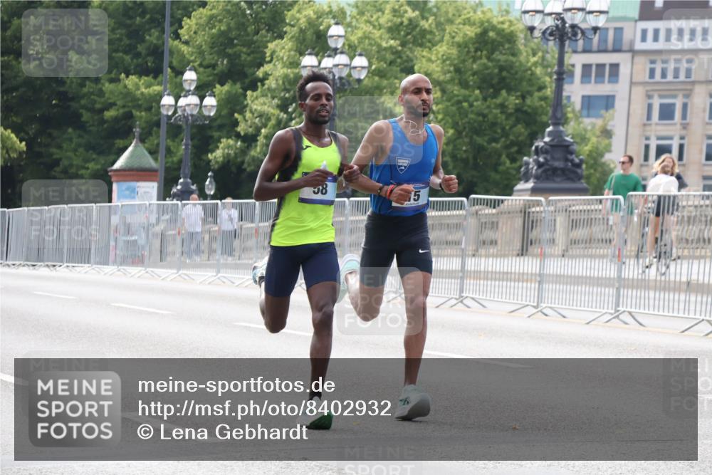 29.06.2025 - hella hamburg halbmarathon Lena Gebhardt http://msf.ph/oto/8402932 29.06.2025 09:31:28 Lombardsbrücke 58, 15, 1, 2, 4, 5, 6, 7, 8, 9, 10, 11, 13, 16, 22, 23, 25, 59 meine-sportfotos.de