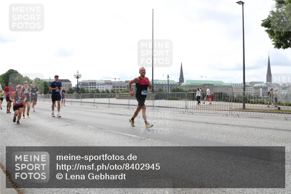 29.06.2025 - hella hamburg halbmarathon Lena Gebhardt http://msf.ph/oto/8402945 29.06.2025 10:24:00 Lombardsbrücke 1545, 4122, 11454, 1005, 1009, 1304, 1389, 1444, 1545, 2125, 2489, 3013, 3185, 3285, 3579, 4122, 4391, 4597, 4646, 4684, 4990, 4993, 5039, 5055, 5160, 5258, 5260, 5358, 5406, 5661, 5954, 6747, 7013, 7426, 7920, 8031, 8141, 8149, 8181, 8187, 8502, 8676, 8717, 9217, 9603, 9715, 10649, 11044, 11300, 11306, 11347, 11415, 11454, 11793, 12210, 13149, 14521, 15739, 15853, 16251, 17199 meine-sportfotos.de