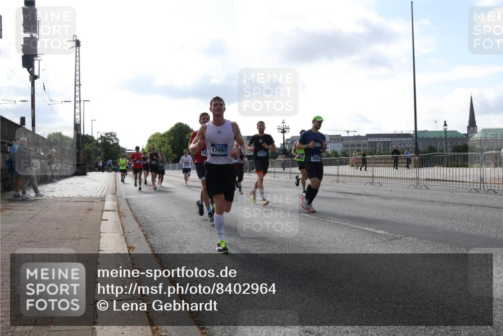 29.06.2025 - hella hamburg halbmarathon Lena Gebhardt http://msf.ph/oto/8402964 29.06.2025 09:49:13 Lombardsbrücke 17097, 6771, 5050, 1042, 1571, 1600, 1603, 2044, 2262, 2707, 2745, 2750, 2797, 2849, 2980, 3014, 3116, 4062, 4148, 4381, 4766, 5003, 5050, 5124, 5648, 5889, 6037, 6047, 6149, 6771, 7109, 7310, 7482, 7743, 7981, 8002, 8121, 8358, 9640, 9643, 10190, 10369, 10451, 10738, 10877, 11106, 11177, 11423, 11447, 11952, 12088, 12091, 12098, 12168, 12739, 13064, 13137, 13158, 13190, 13372, 13755, 13900, 14075, 14311, 14359, 14603, 14667 meine-sportfotos.de