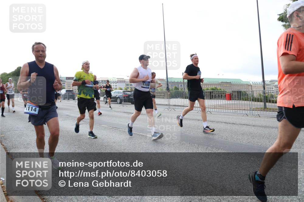 29.06.2025 - hella hamburg halbmarathon Lena Gebhardt http://msf.ph/oto/8403058 29.06.2025 10:03:30 Lombardsbrücke 277, 727, 1114, 428, 11556, 6453, 1114, 1135, 1138, 1161, 1414, 1450, 1885, 2277, 2594, 2619, 2683, 2759, 2780, 2782, 3572, 4307, 4511, 5384, 5396, 5464, 6208, 6391, 6453, 7006, 7210, 7211, 7277, 7278, 7279, 7290, 7706, 7935, 8484, 8727, 9439, 9453, 10389, 10824, 11402, 11556, 12169, 12177, 12211, 12212, 12377, 12422, 12843, 13036, 13474, 13664, 13732, 13793, 13857, 13874, 13976, 15539, 15643, 15859, 16371, 16621, 17226, 17550, 18028 meine-sportfotos.de