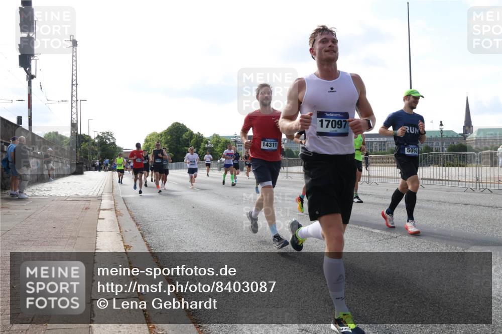 29.06.2025 - hella hamburg halbmarathon Lena Gebhardt http://msf.ph/oto/8403087 29.06.2025 09:49:13 Lombardsbrücke 14311, 17097, 5050, 1042, 1571, 1600, 1603, 2044, 2262, 2707, 2745, 2750, 2797, 2849, 2980, 3014, 3116, 4062, 4148, 4381, 4766, 5003, 5050, 5124, 5648, 5889, 6037, 6047, 6149, 6771, 7109, 7310, 7482, 7743, 7981, 8002, 8121, 8358, 9640, 9643, 10190, 10369, 10451, 10738, 10877, 11106, 11177, 11423, 11447, 11952, 12088, 12091, 12098, 12168, 12739, 13064, 13137, 13158, 13190, 13372, 13755, 13900, 14075, 14311, 14359, 14603, 14667 meine-sportfotos.de