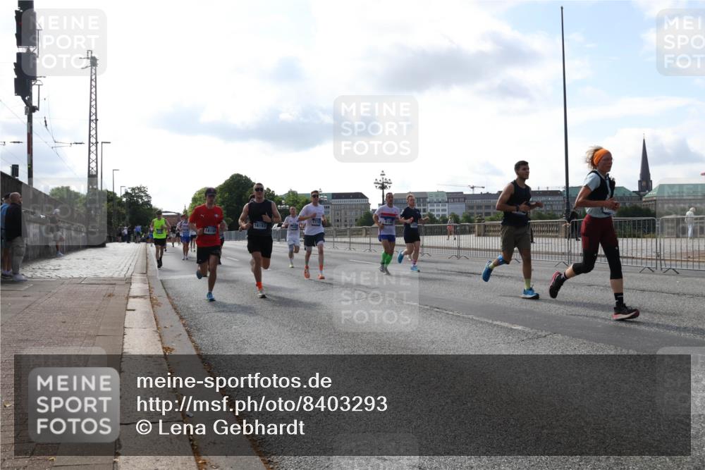 29.06.2025 - hella hamburg halbmarathon Lena Gebhardt http://msf.ph/oto/8403293 29.06.2025 09:49:15 Lombardsbrücke 18158, 18193, 6149, 1042, 1571, 1600, 1603, 2044, 2707, 2745, 2750, 2797, 2849, 2980, 3014, 3116, 4062, 4148, 4766, 5003, 5050, 5124, 5648, 5889, 6037, 6047, 6149, 6771, 7035, 7109, 7310, 7482, 7743, 7981, 8002, 8121, 8358, 9640, 9643, 10190, 10369, 10451, 10738, 10877, 11106, 11177, 11423, 11447, 11952, 12088, 12091, 12098, 12168, 12739, 13064, 13137, 13158, 13190, 13372, 13755, 13900, 14075, 14311, 14359, 14603, 14667 meine-sportfotos.de