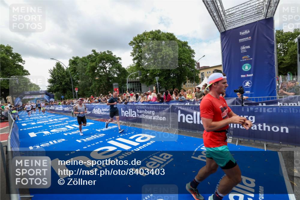 29.06.2025 - hella hamburg halbmarathon Zöllner http://msf.ph/oto/8403403 29.06.2025 10:38:55 Ziel 2980, 3783, 8958, 9264, 9540, 10218, 11055, 13137, 13755, 14093, 15257, 17722 meine-sportfotos.de