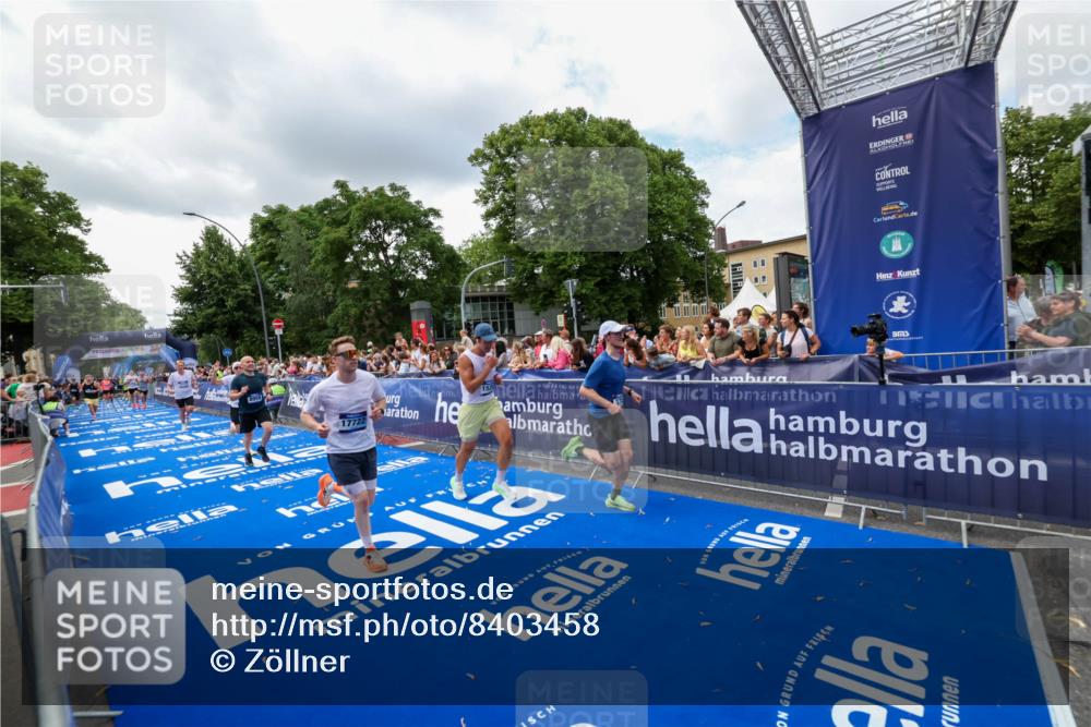 29.06.2025 - hella hamburg halbmarathon Zöllner http://msf.ph/oto/8403458 29.06.2025 10:39:00 Ziel 2980, 3136, 3783, 4359, 6682, 8958, 11447, 13137, 15257, 15561, 15873, 17722, 18734, 19151 meine-sportfotos.de