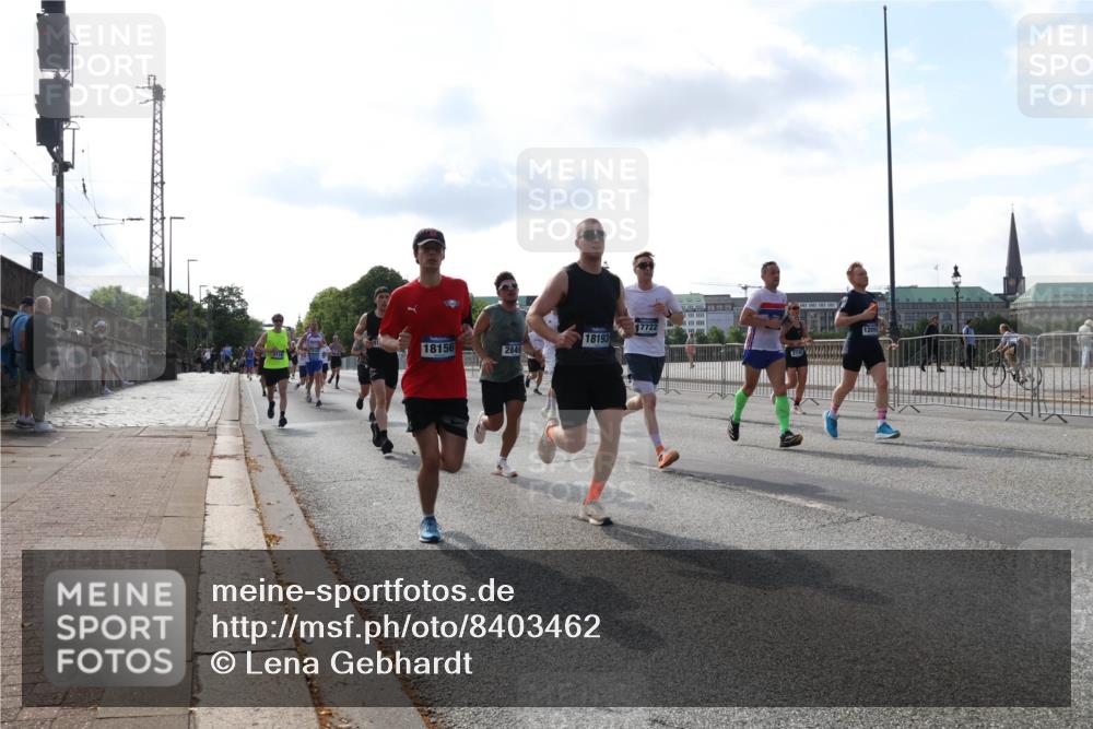 29.06.2025 - hella hamburg halbmarathon Lena Gebhardt http://msf.ph/oto/8403462 29.06.2025 09:49:16 Lombardsbrücke 17722, 18193, 18156, 2849, 1042, 1571, 1600, 1603, 2044, 2707, 2745, 2750, 2797, 2849, 2980, 3014, 3116, 4062, 4148, 4766, 5003, 5050, 5124, 5648, 5889, 6037, 6047, 6149, 6771, 7035, 7109, 7310, 7482, 7743, 7981, 8002, 8121, 8358, 9640, 9643, 10190, 10369, 10451, 10738, 10877, 11106, 11177, 11423, 11447, 11952, 12088, 12091, 12098, 12168, 12739, 13064, 13137, 13158, 13190, 13372, 13755, 13900, 14075, 14311, 14359, 14603, 14629, 14667 meine-sportfotos.de