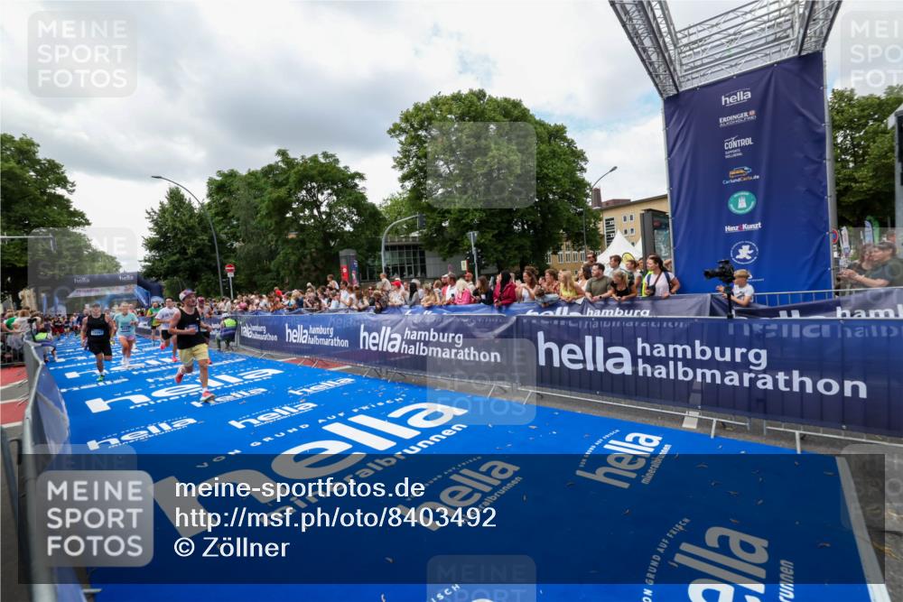 29.06.2025 - hella hamburg halbmarathon Zöllner http://msf.ph/oto/8403492 29.06.2025 10:39:04 Ziel 1164, 1803, 2262, 3136, 4359, 6682, 11447, 13137, 15561, 15873, 16820, 18734, 19151 meine-sportfotos.de