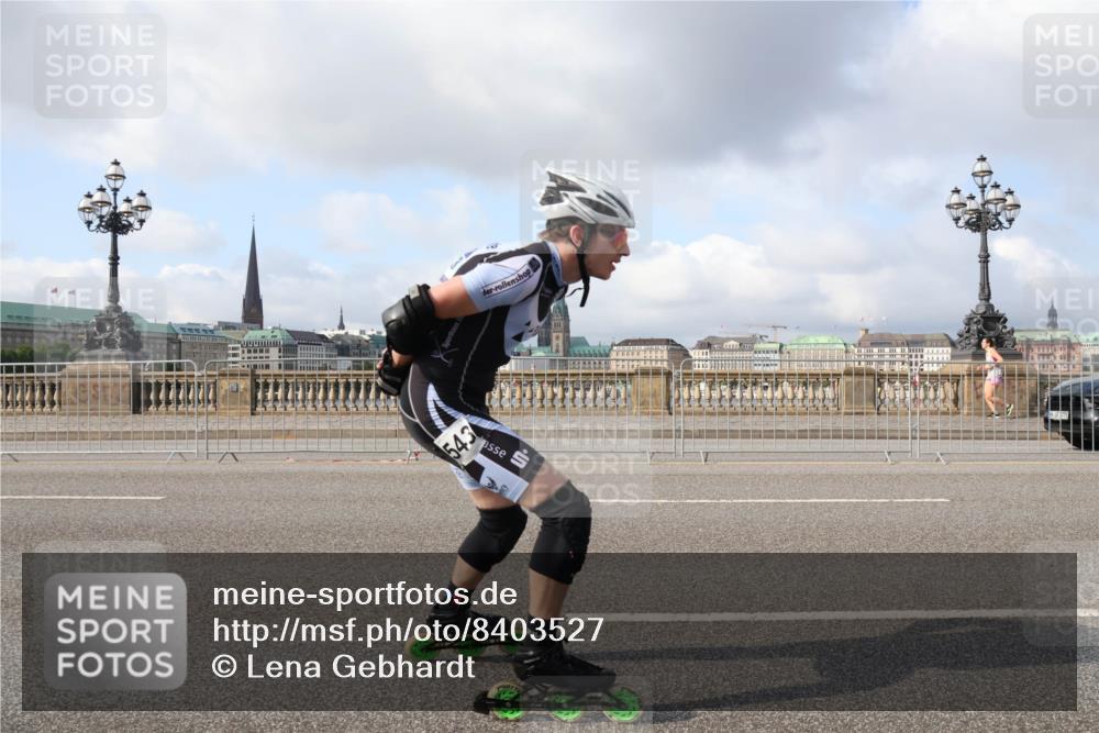 29.06.2025 - hella hamburg halbmarathon Lena Gebhardt http://msf.ph/oto/8403527 29.06.2025 08:54:04 Lombardsbrücke  meine-sportfotos.de