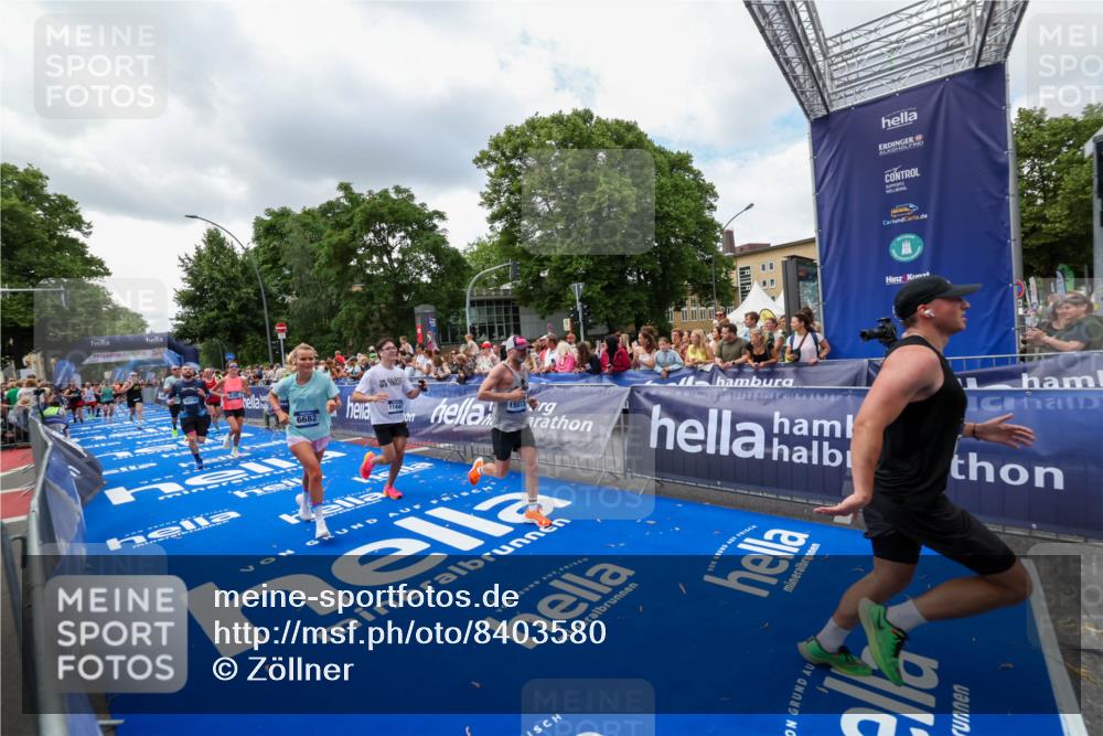 29.06.2025 - hella hamburg halbmarathon Zöllner http://msf.ph/oto/8403580 29.06.2025 10:39:06 Ziel 1164, 1445, 1803, 2262, 3136, 4359, 4759, 6682, 6686, 6687, 11447, 11619, 12137, 15561, 15873, 16820, 18734, 19151 meine-sportfotos.de