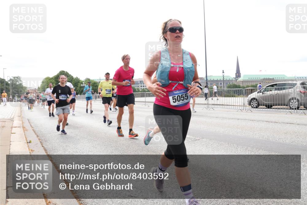 29.06.2025 - hella hamburg halbmarathon Lena Gebhardt http://msf.ph/oto/8403592 29.06.2025 10:24:04 Lombardsbrücke 1444, 17595, 5055, 1005, 1009, 1304, 1389, 1444, 1545, 2125, 2132, 2477, 2489, 3013, 3185, 3285, 3579, 4122, 4162, 4597, 4646, 4684, 4719, 4990, 4993, 5039, 5055, 5160, 5258, 5260, 5358, 5661, 5954, 6478, 6524, 6526, 6747, 7013, 7426, 7528, 7920, 8031, 8141, 8149, 8167, 8181, 8187, 8297, 8502, 8676, 8717, 9063, 9217, 9603, 9715, 10649, 11044, 11300, 11306, 11347, 11415, 11454, 11793, 12210, 13149, 13711, 14521, 15739, 15853 meine-sportfotos.de