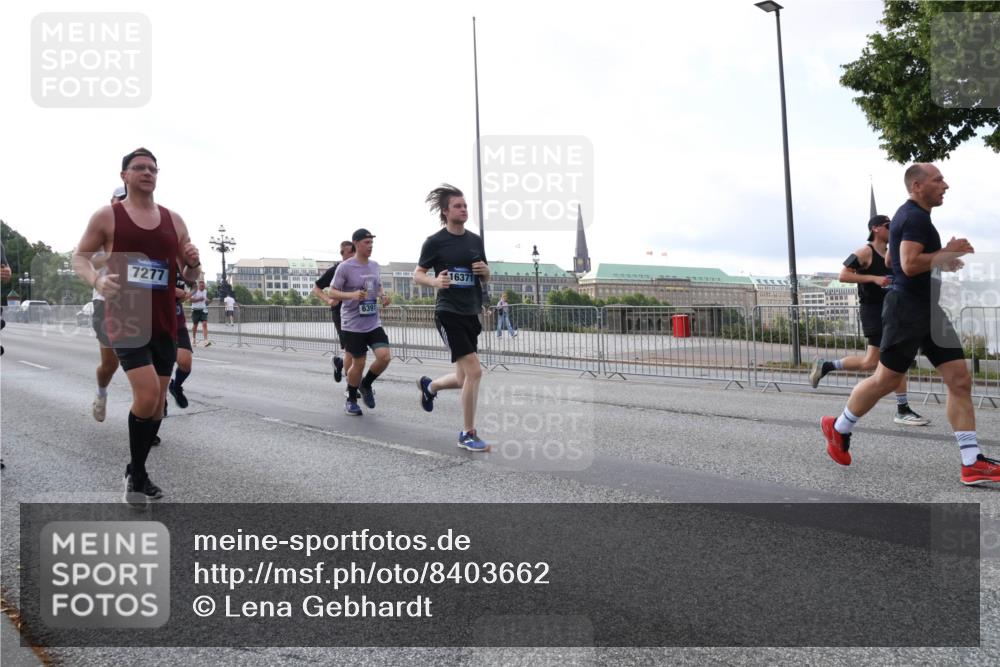 29.06.2025 - hella hamburg halbmarathon Lena Gebhardt http://msf.ph/oto/8403662 29.06.2025 10:03:33 Lombardsbrücke 7277, 16371, 1114, 1135, 1138, 1161, 1367, 1414, 1450, 1885, 2277, 2594, 2619, 2683, 2759, 2782, 3572, 4307, 4511, 5384, 5396, 5464, 6391, 6453, 7006, 7210, 7211, 7277, 7278, 7279, 7290, 7306, 7706, 7935, 8484, 8727, 9280, 9439, 9453, 10389, 10824, 11402, 11556, 12177, 12211, 12212, 12377, 12843, 13036, 13474, 13664, 13732, 13793, 13857, 13874, 13976, 15539, 15643, 15859, 16371, 16621, 17226, 17550, 18028 meine-sportfotos.de