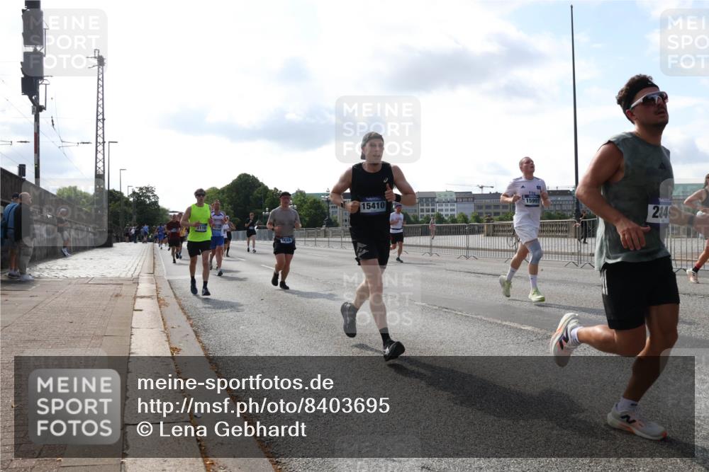 29.06.2025 - hella hamburg halbmarathon Lena Gebhardt http://msf.ph/oto/8403695 29.06.2025 09:49:18 Lombardsbrücke 3116, 15410, 15991, 2849, 1042, 1571, 1600, 1603, 2044, 2707, 2745, 2750, 2797, 2849, 2980, 3014, 3116, 4062, 4148, 4766, 5003, 5050, 5124, 5648, 5889, 6037, 6047, 6149, 6771, 7035, 7109, 7310, 7482, 7743, 7981, 8002, 8358, 9640, 9643, 10369, 10451, 10738, 10877, 11106, 11177, 11423, 11447, 11952, 12088, 12091, 12098, 12168, 12739, 13064, 13137, 13158, 13190, 13372, 13755, 13900, 14075, 14311, 14359, 14603, 14629, 14667 meine-sportfotos.de