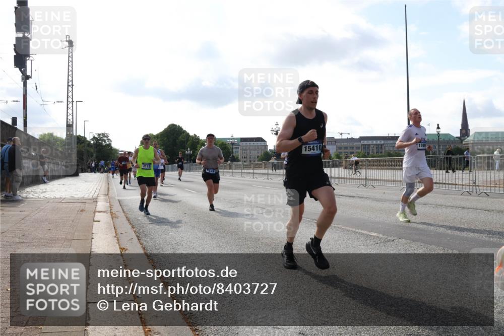 29.06.2025 - hella hamburg halbmarathon Lena Gebhardt http://msf.ph/oto/8403727 29.06.2025 09:49:18 Lombardsbrücke 3116, 15410, 1042, 1571, 1600, 1603, 2044, 2707, 2745, 2750, 2797, 2849, 2980, 3014, 3116, 4062, 4148, 4766, 5003, 5050, 5124, 5648, 5889, 6037, 6047, 6149, 6771, 7035, 7109, 7310, 7482, 7743, 7981, 8002, 8358, 9640, 9643, 10369, 10451, 10738, 10877, 11106, 11177, 11423, 11447, 11952, 12088, 12091, 12098, 12168, 12739, 13064, 13137, 13158, 13190, 13372, 13755, 13900, 14075, 14311, 14359, 14603, 14629, 14667 meine-sportfotos.de