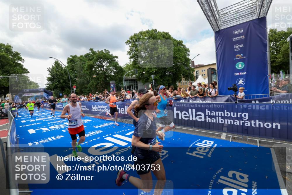 29.06.2025 - hella hamburg halbmarathon Zöllner http://msf.ph/oto/8403753 29.06.2025 10:39:14 Ziel 1445, 3282, 4759, 5752, 6686, 6687, 11305, 11619, 12137, 13729, 14311, 15556, 16656, 17668, 18149, 18547 meine-sportfotos.de