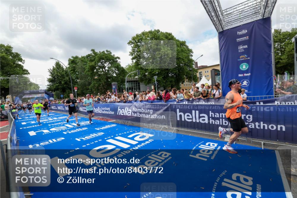 29.06.2025 - hella hamburg halbmarathon Zöllner http://msf.ph/oto/8403772 29.06.2025 10:39:15 Ziel 1445, 2044, 3282, 4565, 4759, 5752, 8925, 11305, 12046, 12137, 13729, 14311, 15556, 16656, 17668, 18149, 18547 meine-sportfotos.de