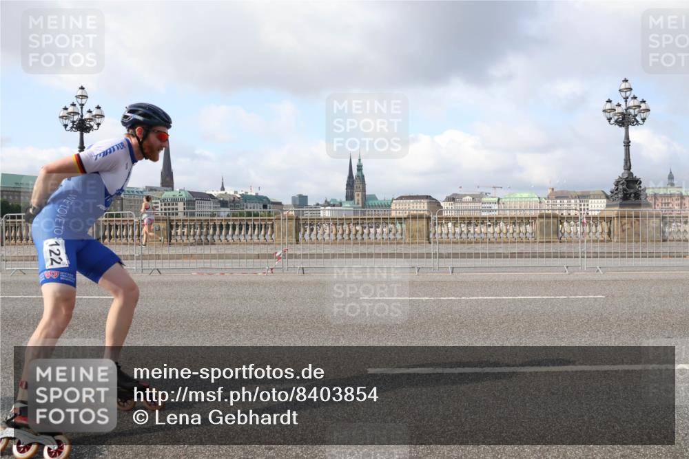 29.06.2025 - hella hamburg halbmarathon Lena Gebhardt http://msf.ph/oto/8403854 29.06.2025 08:54:10 Lombardsbrücke 122 meine-sportfotos.de
