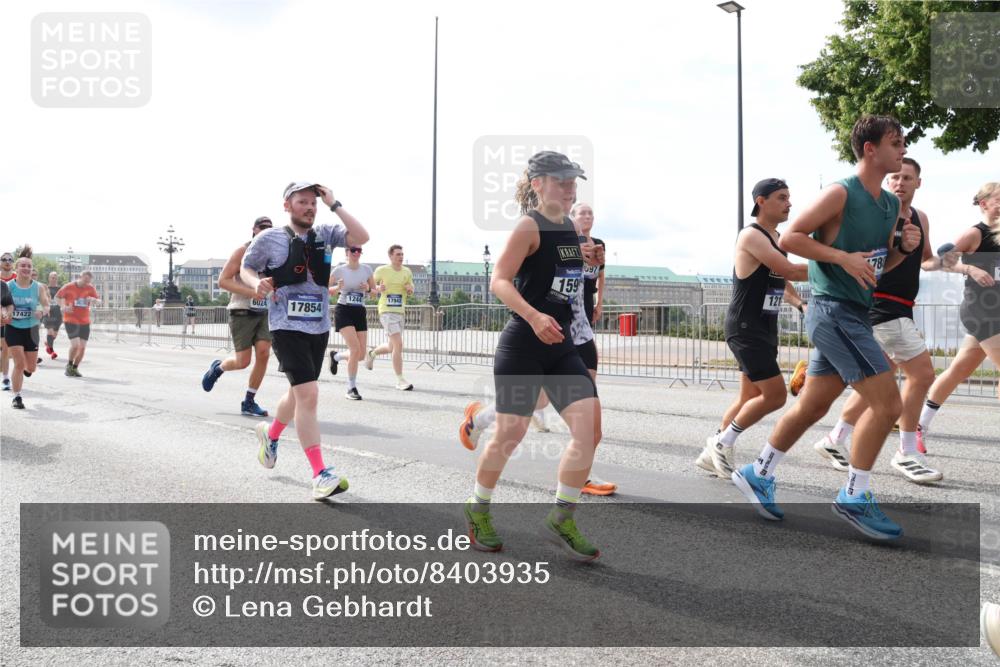 29.06.2025 - hella hamburg halbmarathon Lena Gebhardt http://msf.ph/oto/8403935 29.06.2025 10:16:28 Lombardsbrücke 17422, 6024, 17854, 1244, 17942, 97, 159, 18, 78, 121, 1156, 1212, 1244, 1308, 1599, 1651, 1825, 2071, 2165, 2347, 2436, 2803, 2835, 2912, 3030, 3134, 3156, 3176, 3484, 3648, 3687, 4478, 4583, 4637, 4828, 5036, 5037, 5046, 5294, 6024, 6488, 7158, 7358, 7753, 8169, 8274, 8295, 8317, 8597, 8645, 8707, 8847, 8857, 9332, 9492, 9601, 9628, 9664, 9676, 9784, 9802, 9810, 9881, 10076, 10107, 10139, 10141, 10183, 10232, 10292, 10844, 10990, 11344, 11345 meine-sportfotos.de