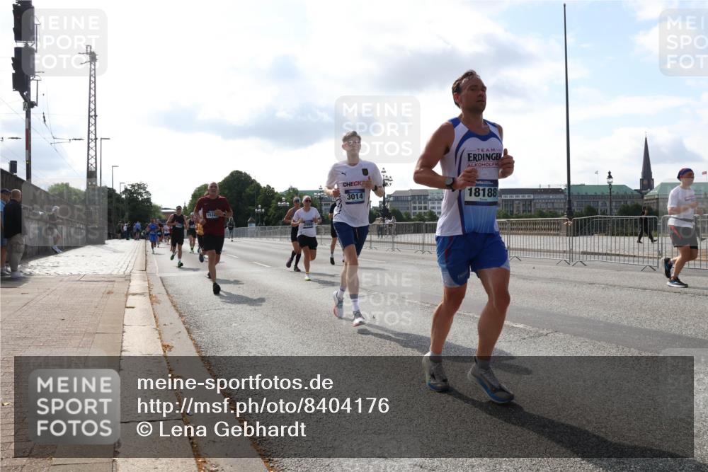 29.06.2025 - hella hamburg halbmarathon Lena Gebhardt http://msf.ph/oto/8404176 29.06.2025 09:49:21 Lombardsbrücke 2, 3014, 18188, 1571, 1600, 1603, 2044, 2707, 2745, 2750, 2797, 2849, 2980, 3014, 3116, 3136, 4062, 4148, 4766, 5050, 5124, 5648, 5889, 6037, 6047, 6095, 6149, 6771, 7035, 7109, 7229, 7310, 7482, 7743, 7981, 8002, 8358, 9640, 9914, 10369, 10451, 10738, 10877, 11106, 11177, 11423, 11447, 11952, 12088, 12091, 12098, 12168, 12739, 13064, 13137, 13158, 13190, 13372, 13755, 13900, 14075, 14311, 14359, 14603, 14629, 14667, 14789, 15094 meine-sportfotos.de