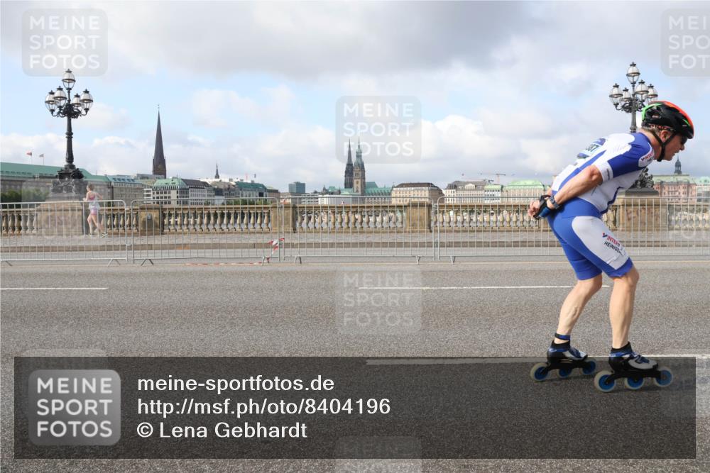29.06.2025 - hella hamburg halbmarathon Lena Gebhardt http://msf.ph/oto/8404196 29.06.2025 08:54:11 Lombardsbrücke  meine-sportfotos.de