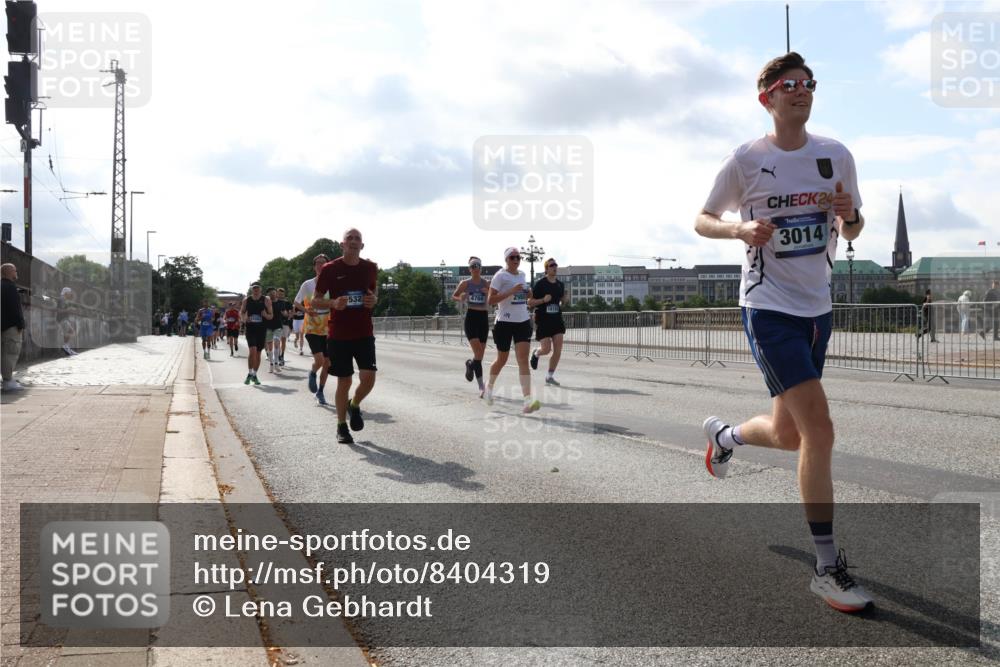 29.06.2025 - hella hamburg halbmarathon Lena Gebhardt http://msf.ph/oto/8404319 29.06.2025 09:49:22 Lombardsbrücke 532, 4766, 2960, 24, 3014, 1571, 1600, 1603, 2044, 2707, 2745, 2750, 2797, 2849, 2980, 3014, 3116, 3136, 4062, 4148, 4766, 5050, 5124, 5648, 5889, 6037, 6047, 6095, 6149, 6771, 7035, 7109, 7229, 7310, 7482, 7743, 7981, 8002, 8358, 9640, 9914, 10369, 10451, 10738, 10877, 10930, 11106, 11177, 11423, 11447, 11952, 12088, 12091, 12098, 12168, 12739, 13064, 13137, 13158, 13190, 13372, 13755, 13900, 14075, 14311, 14359, 14603, 14629, 14667, 14789, 15094 meine-sportfotos.de