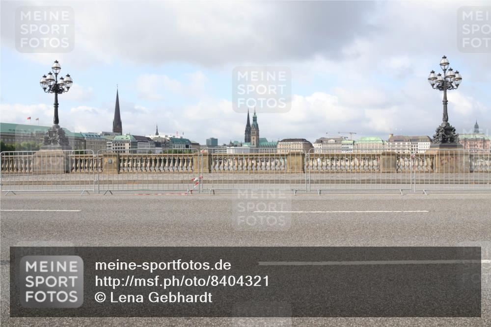 29.06.2025 - hella hamburg halbmarathon Lena Gebhardt http://msf.ph/oto/8404321 29.06.2025 08:54:14 Lombardsbrücke  meine-sportfotos.de