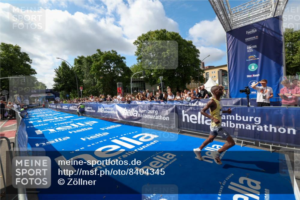 29.06.2025 - hella hamburg halbmarathon Zöllner http://msf.ph/oto/8404345 29.06.2025 10:03:01 Ziel 7, 9 meine-sportfotos.de