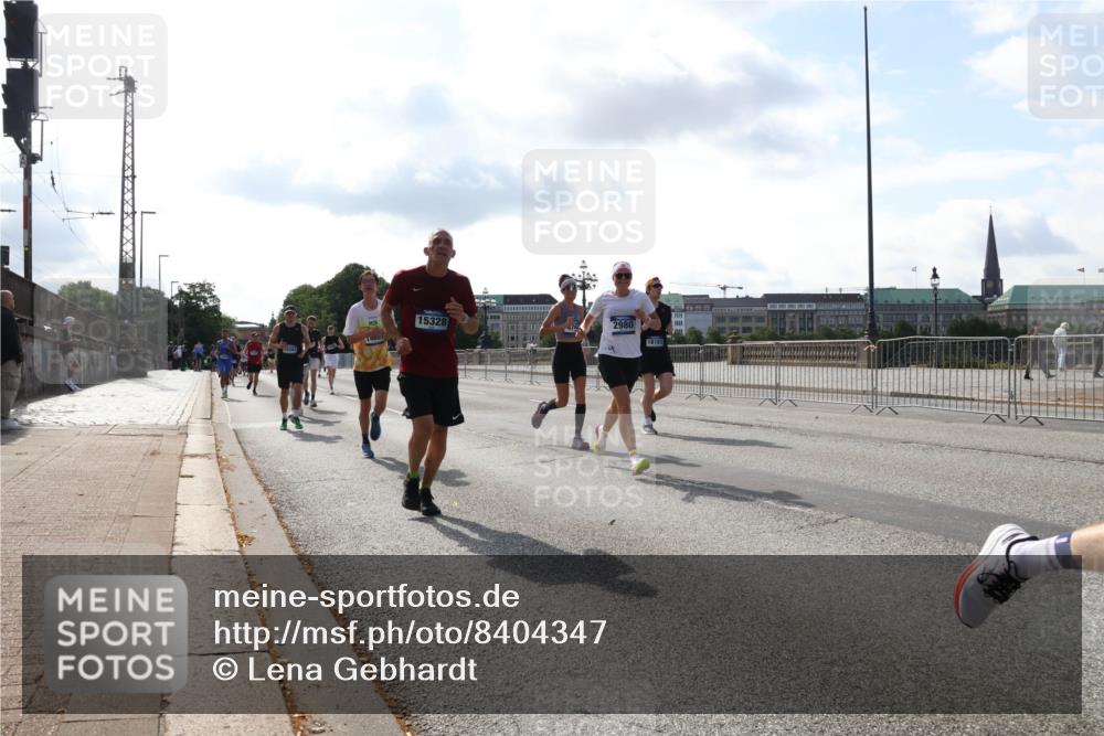 29.06.2025 - hella hamburg halbmarathon Lena Gebhardt http://msf.ph/oto/8404347 29.06.2025 09:49:22 Lombardsbrücke 14067, 15328, 476, 2980, 18183, 1571, 1600, 1603, 2044, 2707, 2745, 2750, 2797, 2849, 2980, 3014, 3116, 3136, 4062, 4148, 4766, 5050, 5124, 5648, 5889, 6037, 6047, 6095, 6149, 6771, 7035, 7109, 7229, 7310, 7482, 7743, 7981, 8002, 8358, 9640, 9914, 10369, 10451, 10738, 10877, 10930, 11106, 11177, 11423, 11447, 11952, 12088, 12091, 12098, 12168, 12739, 13064, 13137, 13158, 13190, 13372, 13755, 13900, 14075, 14311, 14359, 14603, 14629, 14667, 14789, 15094 meine-sportfotos.de