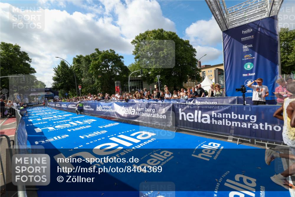 29.06.2025 - hella hamburg halbmarathon Zöllner http://msf.ph/oto/8404369 29.06.2025 10:03:02 Ziel 7, 9 meine-sportfotos.de