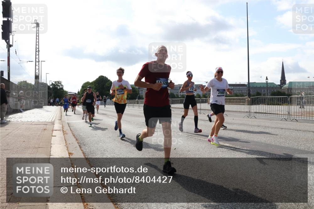 29.06.2025 - hella hamburg halbmarathon Lena Gebhardt http://msf.ph/oto/8404427 29.06.2025 09:49:23 Lombardsbrücke 14667, 15328, 2980, 1571, 1600, 1603, 2044, 2707, 2745, 2750, 2797, 2849, 2980, 3014, 3116, 3136, 4062, 4148, 4766, 5050, 5124, 5648, 5889, 6037, 6047, 6095, 6149, 6771, 7035, 7109, 7229, 7310, 7482, 7743, 7981, 8002, 8358, 9640, 9686, 9914, 10369, 10451, 10877, 10930, 11106, 11177, 11423, 11447, 11952, 12088, 12091, 12098, 12168, 12739, 13064, 13137, 13158, 13190, 13372, 13755, 13900, 14075, 14311, 14359, 14603, 14629, 14667, 14789, 15094 meine-sportfotos.de