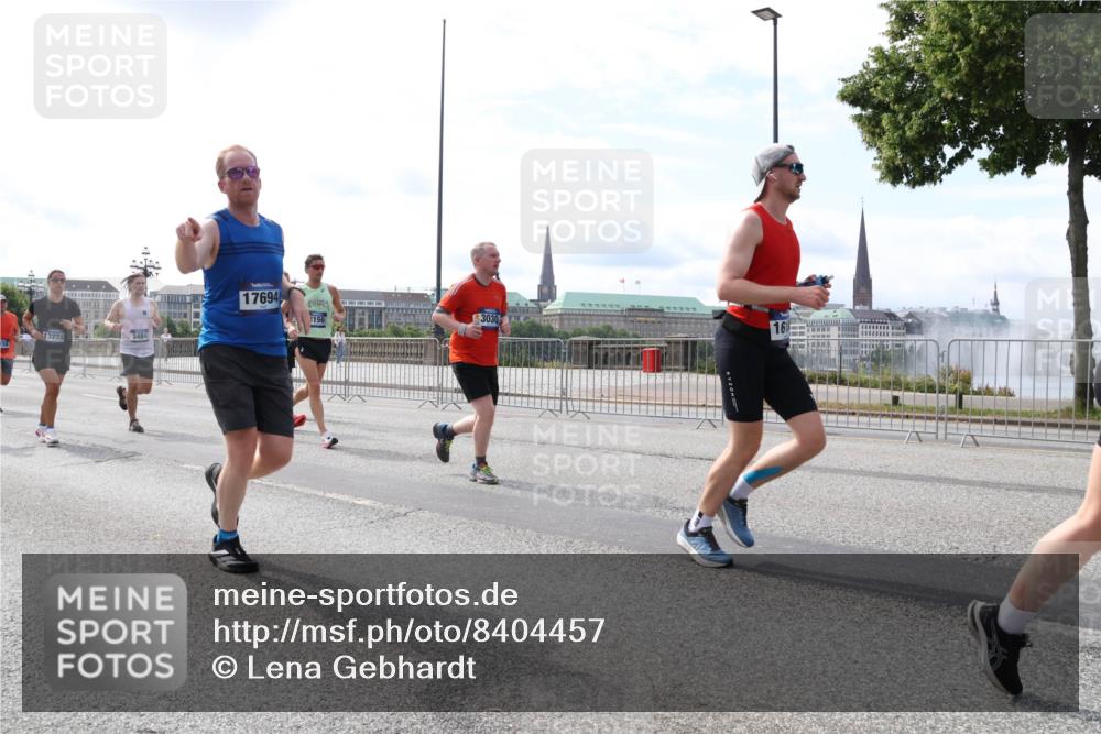 29.06.2025 - hella hamburg halbmarathon Lena Gebhardt http://msf.ph/oto/8404457 29.06.2025 10:16:31 Lombardsbrücke 13220, 3484, 17694, 156, 3030, 16, 1117, 1212, 1240, 1244, 1308, 1599, 1825, 2071, 2165, 2347, 2803, 2835, 2912, 3030, 3088, 3134, 3156, 3176, 3484, 3648, 3687, 4478, 4583, 4637, 4828, 5036, 5037, 5046, 5294, 6024, 6488, 6742, 6941, 7158, 7358, 7753, 8169, 8274, 8295, 8317, 8597, 8619, 8645, 8707, 8847, 8857, 9091, 9208, 9332, 9492, 9601, 9628, 9664, 9676, 9802, 9810, 9881, 10076, 10107, 10139, 10141, 10183, 10232, 10292, 10844, 10990, 11344, 11345 meine-sportfotos.de