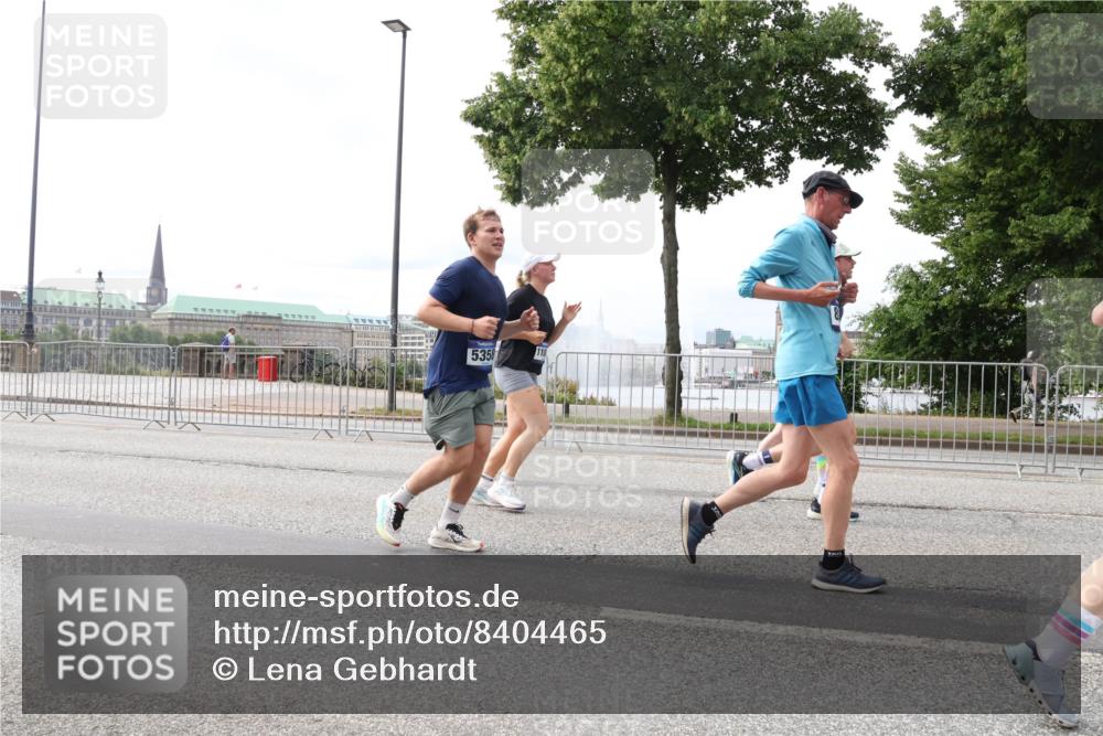 29.06.2025 - hella hamburg halbmarathon Lena Gebhardt http://msf.ph/oto/8404465 29.06.2025 10:24:09 Lombardsbrücke 5358, 1005, 1009, 1064, 1389, 1444, 1545, 2125, 2132, 2477, 2489, 3013, 3185, 3285, 3579, 3786, 4122, 4162, 4464, 4597, 4646, 4684, 4719, 4990, 4993, 5039, 5055, 5258, 5260, 5358, 5661, 5954, 6478, 6524, 6526, 7013, 7426, 7528, 7920, 7975, 8031, 8141, 8149, 8167, 8181, 8187, 8297, 8502, 8676, 8717, 9063, 9217, 9603, 10649, 11044, 11306, 11347, 11415, 11454, 11793, 12210, 13149, 13380, 13573, 13711, 14143, 14521, 15739, 15853 meine-sportfotos.de