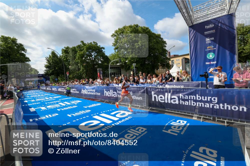 29.06.2025 - hella hamburg halbmarathon Zöllner http://msf.ph/oto/8404552 29.06.2025 10:03:07 Ziel 9, 23 meine-sportfotos.de